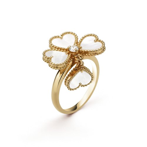 Sweet Alhambra Effeuillage Pearls Ring