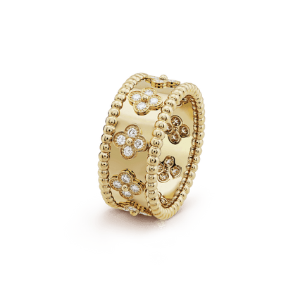 Perlée Clovers Ring, Medium Model