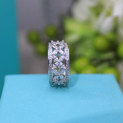 T Victoria  Ring
