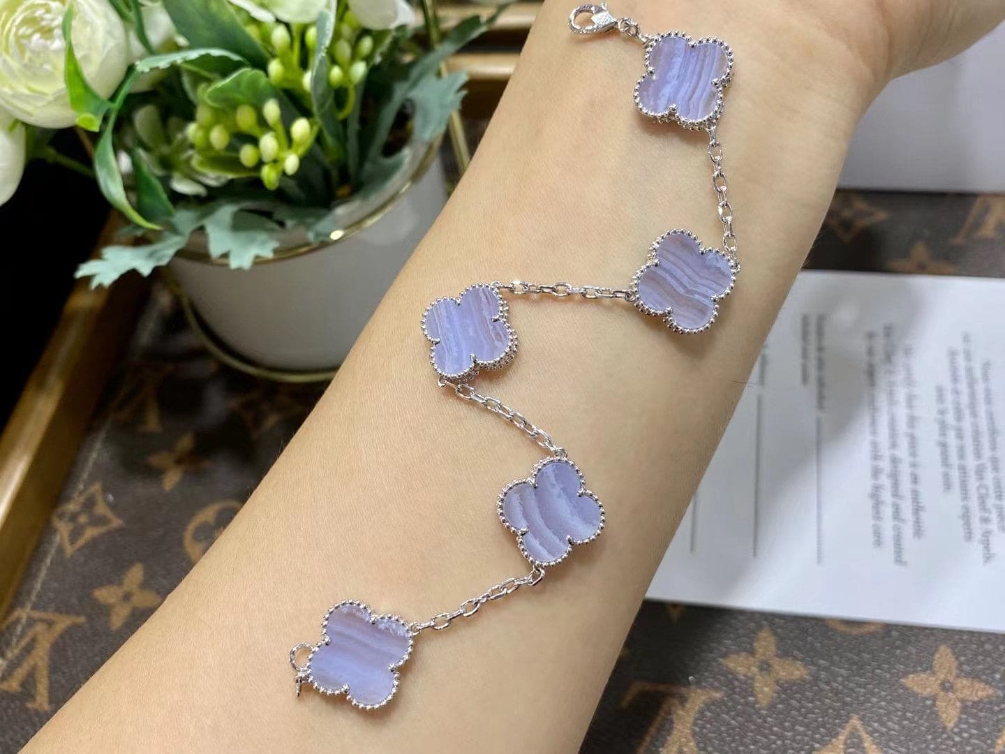 Vintage Alhambra Chalcedony 10 Motifs Necklace