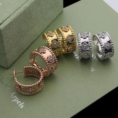 Perlée Clovers Hoop Earrings