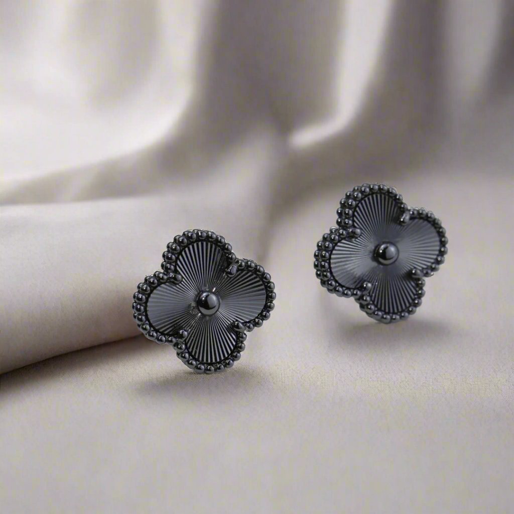 Vintage Alhambra Black Earrings