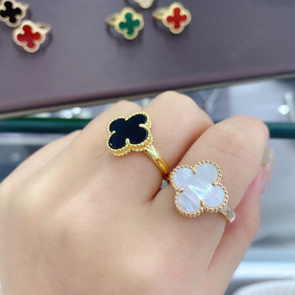 Magic Alhambra Clover Ring