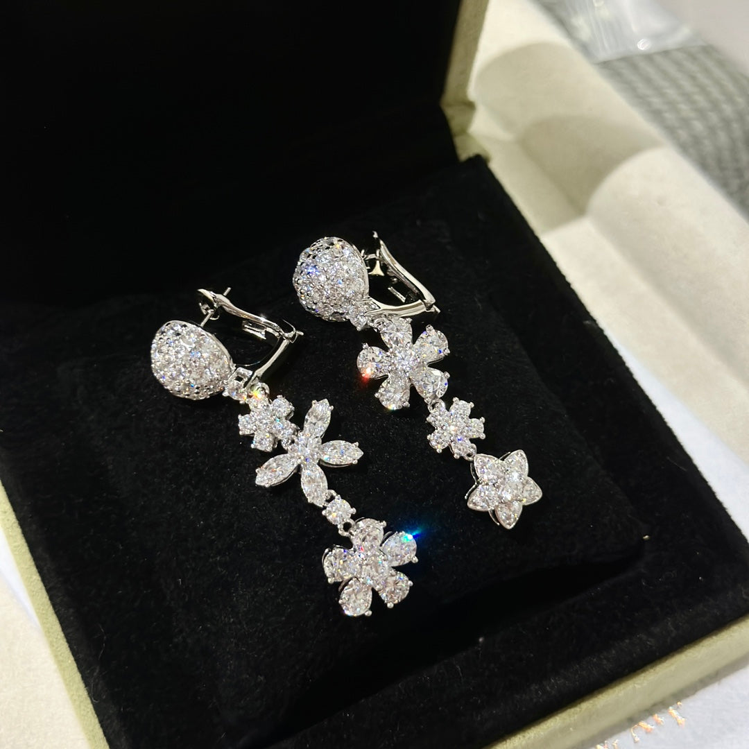 Folie Des Prés Earrings