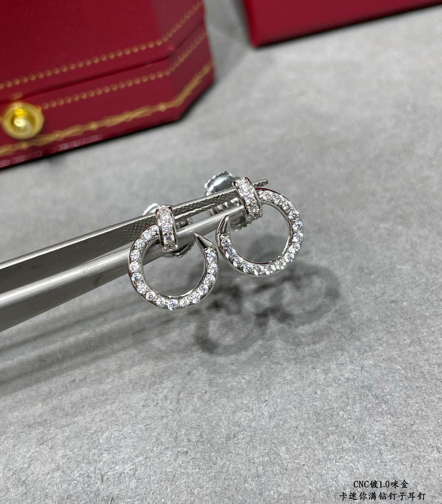 Juste Un Clou Diamonds Earrings