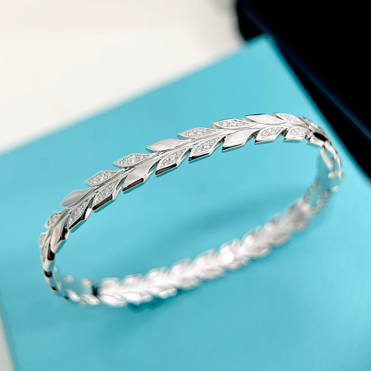 T Victoria Vine Diamonds Bracelet