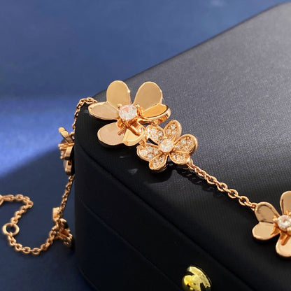 Frivole Diamonds Clover Bracelet
