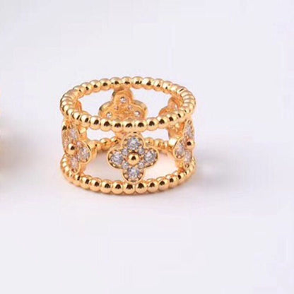 Perlée Clovers Ring