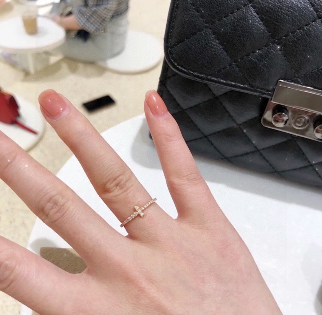T Diamond Wire Ring