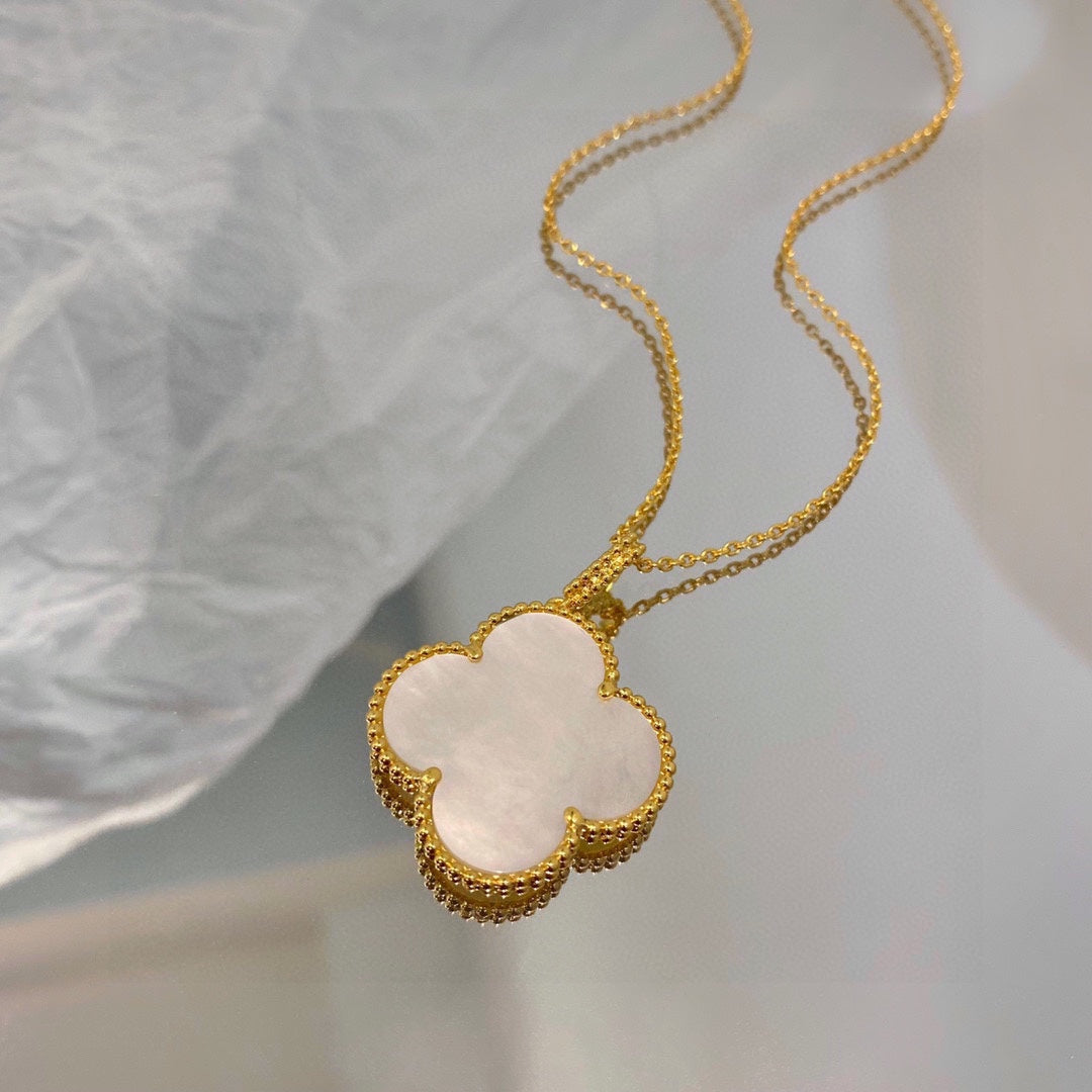 Magic Alhambra One Motif Pearl Necklace