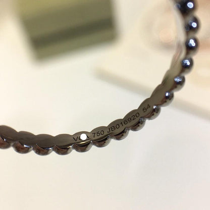 White Gold Perlée Bracelet